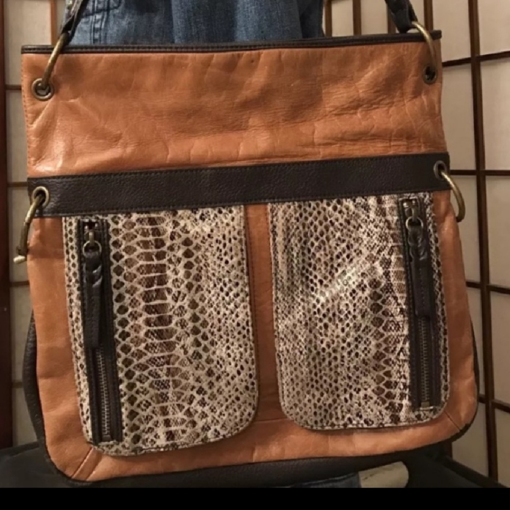Sak leather bag very cute good condition